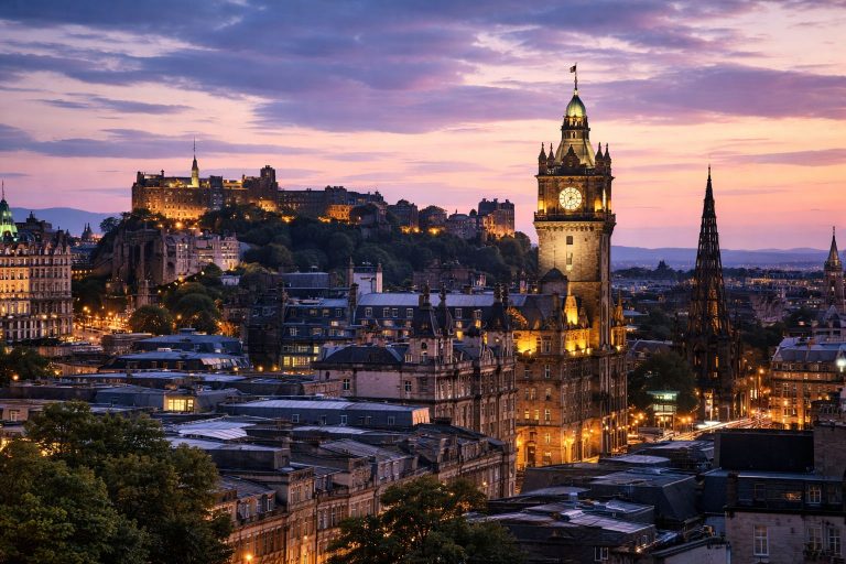 Edinburgh Direktflüge ab Stuttgart für unfassbare 180€✨